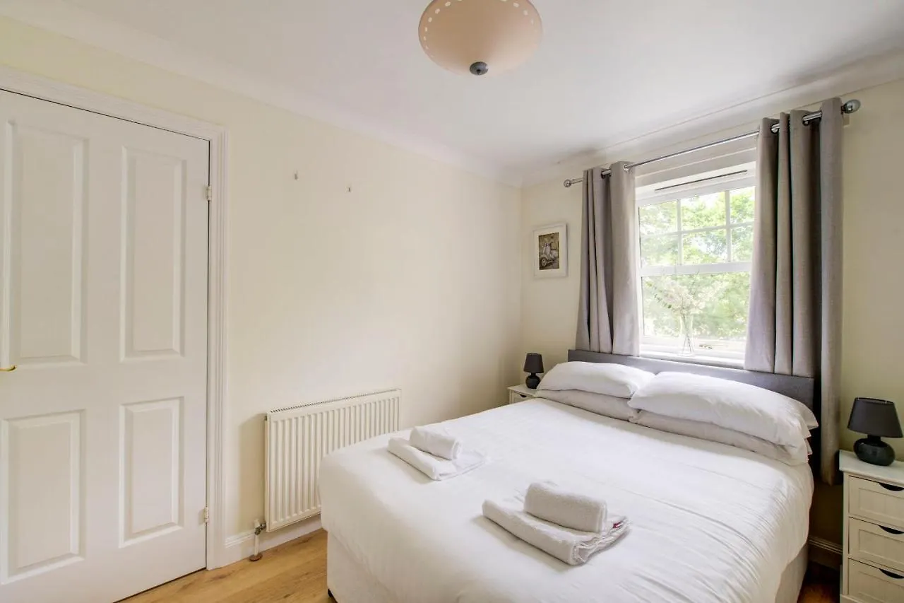 에든버러 Guestready - Charming Flat With Free Parking 아파트